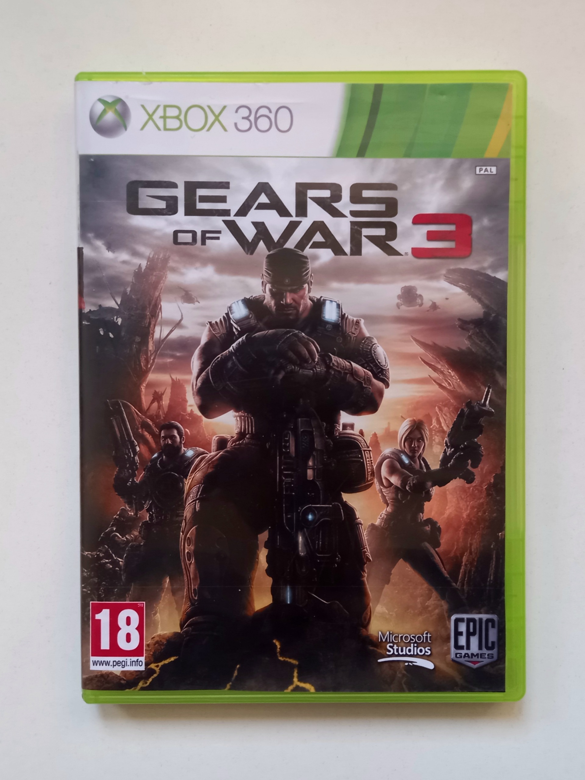 Gears Of War 3 خط و خش دارد بکوارد هم هست