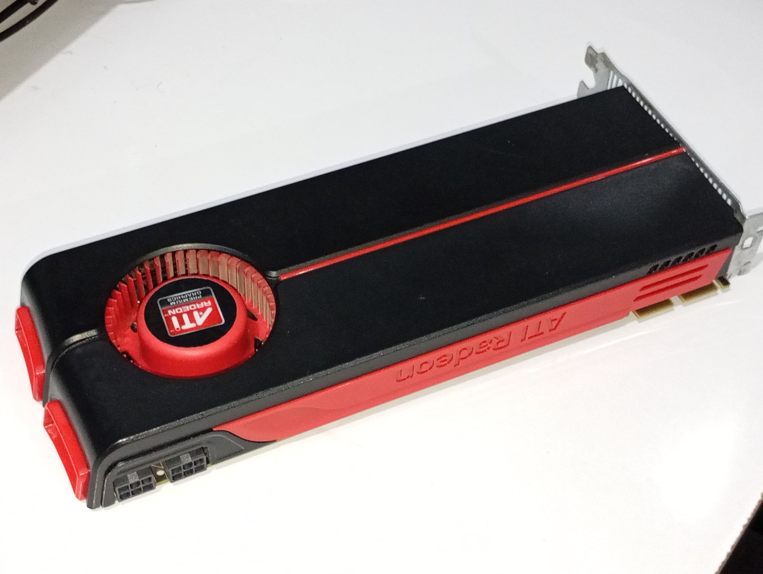 کارت گرافیک ATI Radeon HD 5870 (توضیحات)