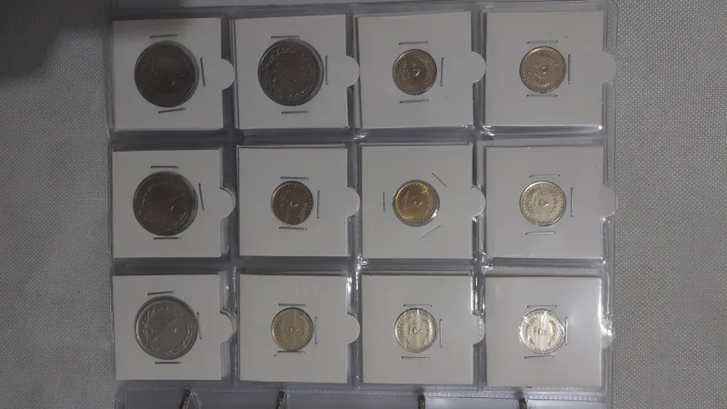 آلبوم تکمیل سکه های جمهوری