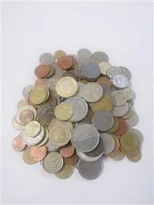 600