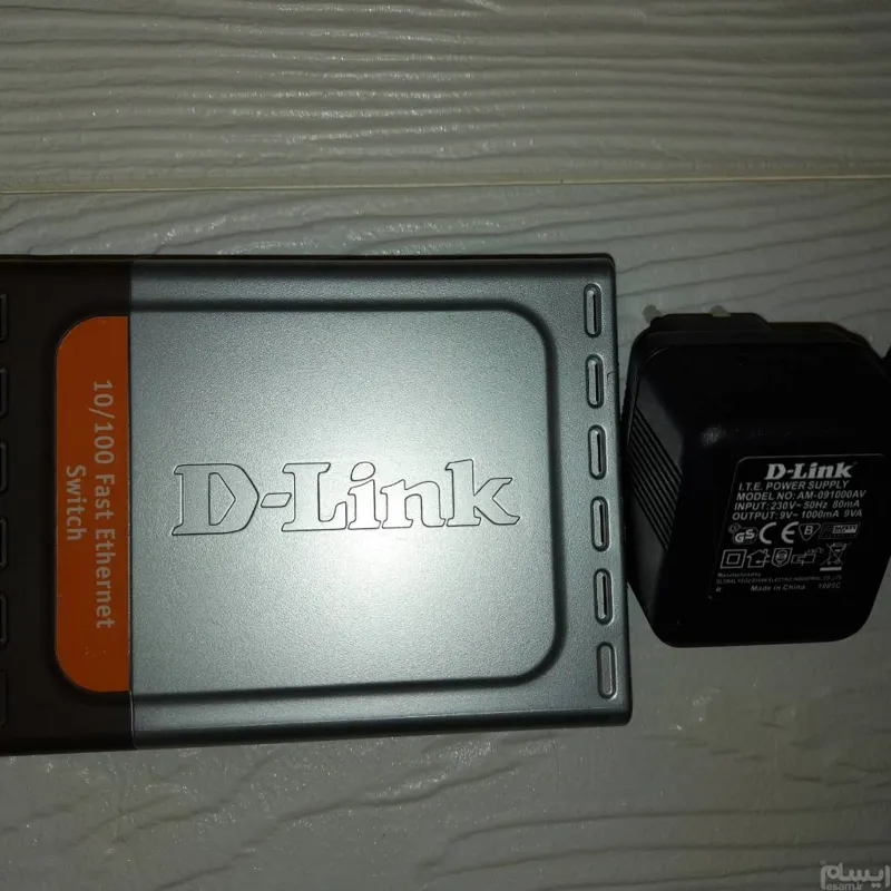 هاب سوئیچ شبکه 5 پورت D-Link

