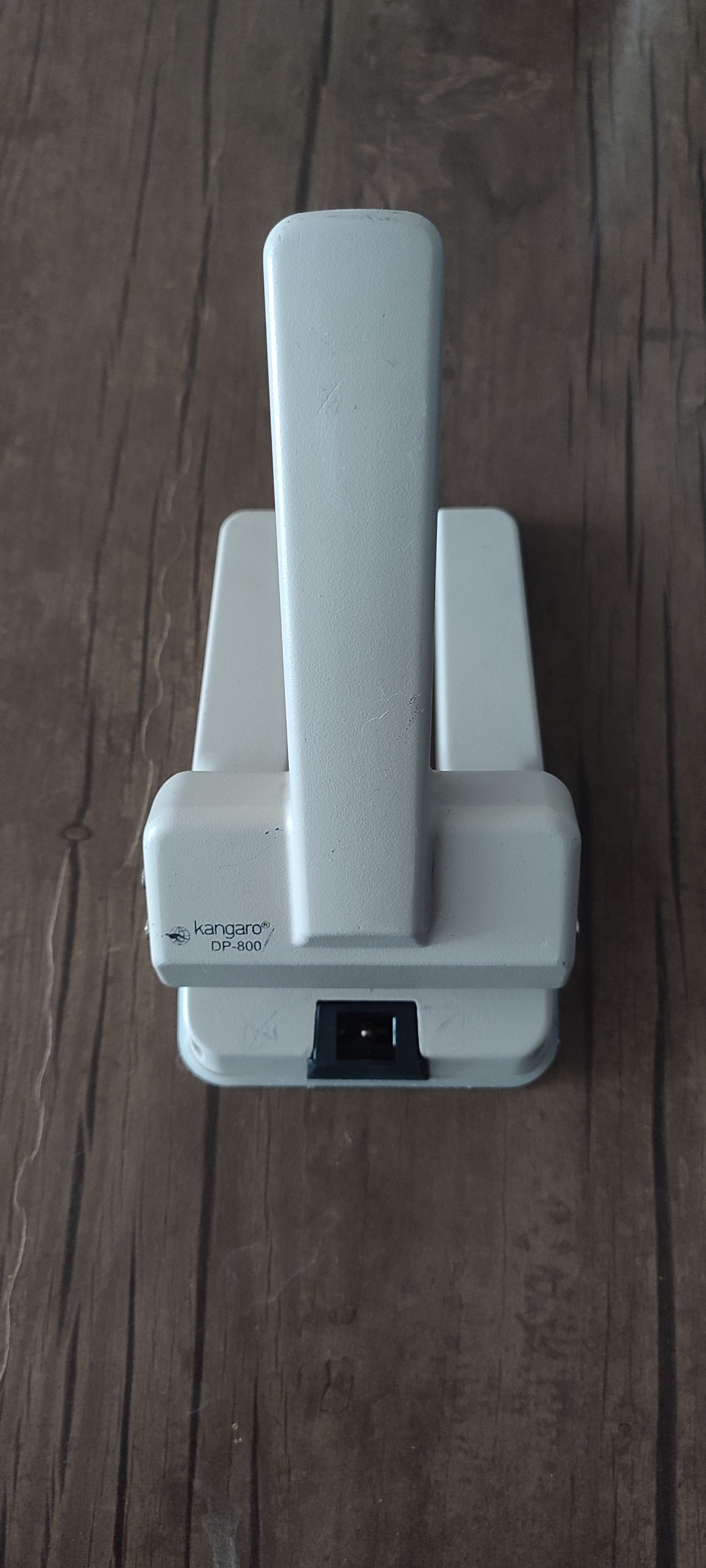 دستگاه پانچ (سوراخ کن)کاغذ مارک کانگرو مدل DP-800