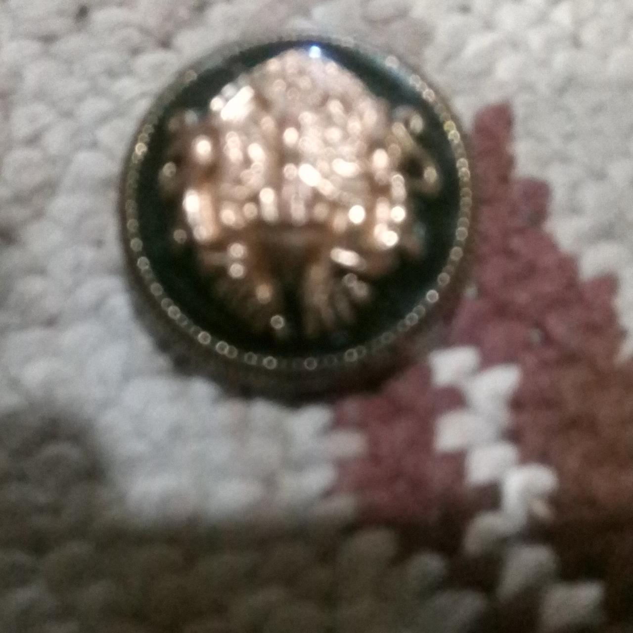 دگمه آنتیک و قدیمی