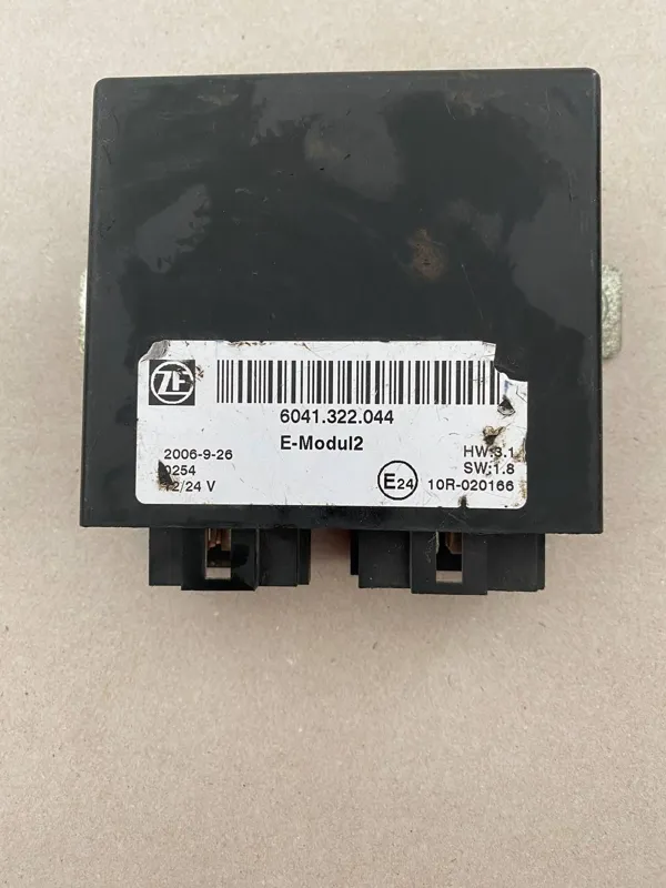 کنترل یونیت زد اف گیربکس داف ECU 6041322044