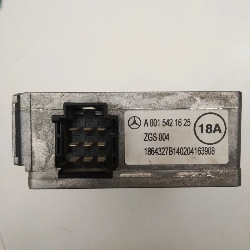 محافظ اضافه ولتاژ دینام بنز 18 آمپر  A0015421625