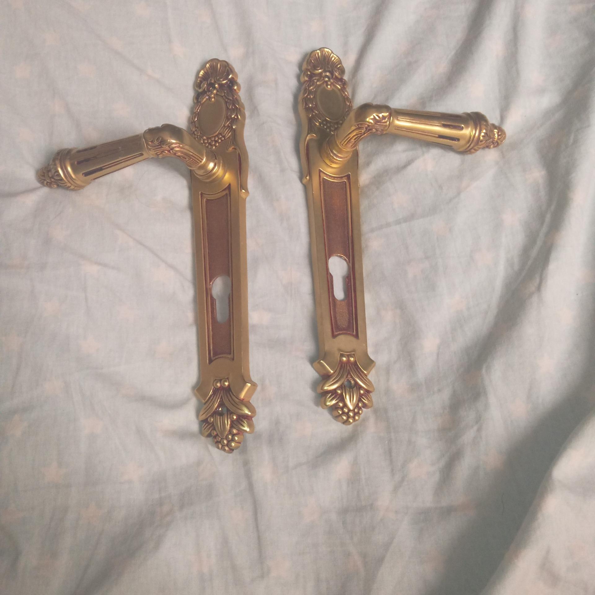 دستگیره درب برنزی کلاسیک