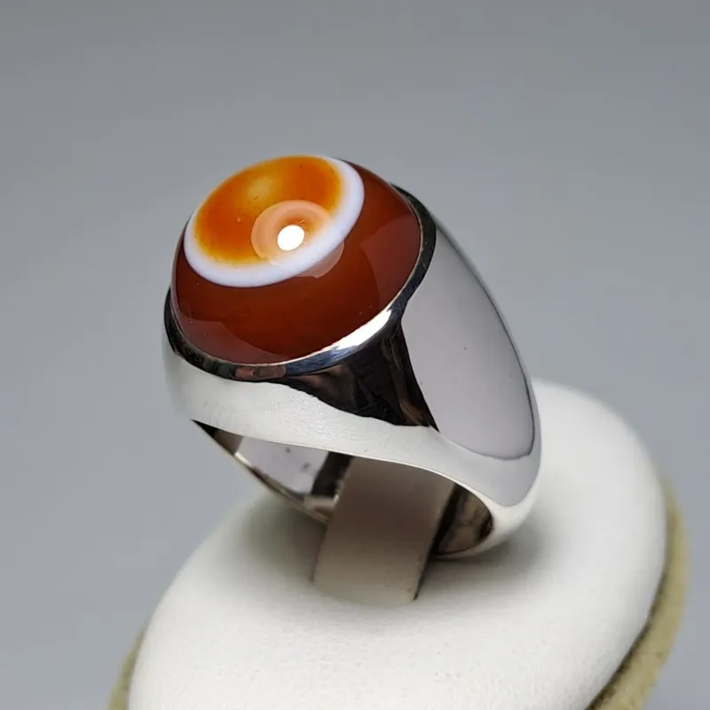 عقیق سه پوست طبیعی خوشرنگ و موازی