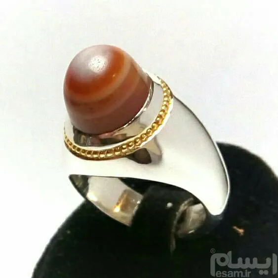 عقیق سه پوست کهنه یمنی تراشدار