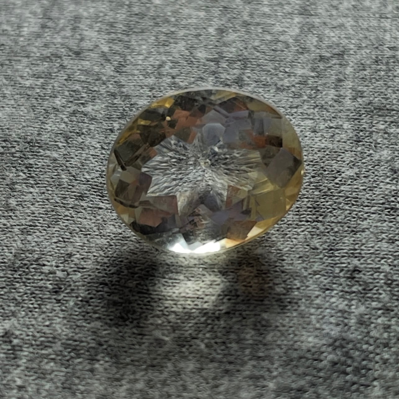 جواهر سیترین طلایی معدنی