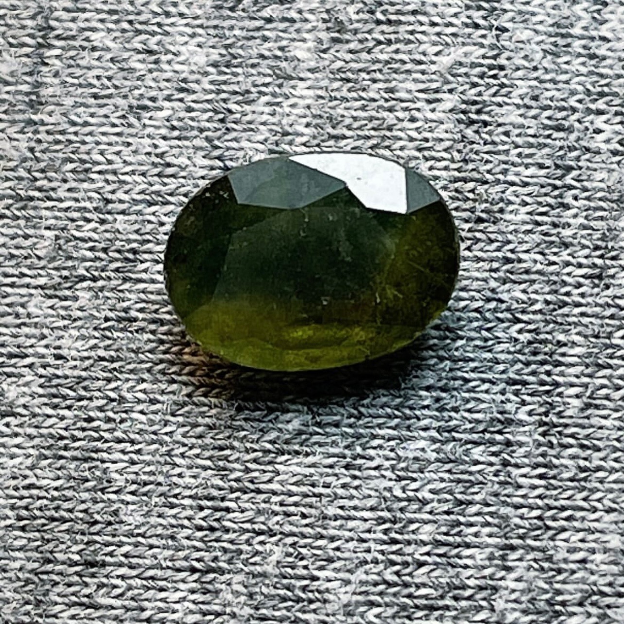 یاقوت سبز افریقایی طبیعی