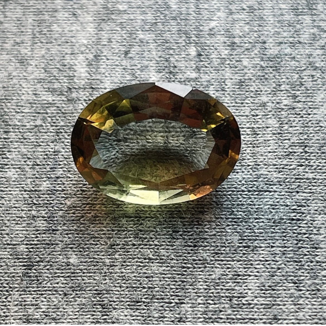 جواهر الکساندر زولتانایت هفت رنگ