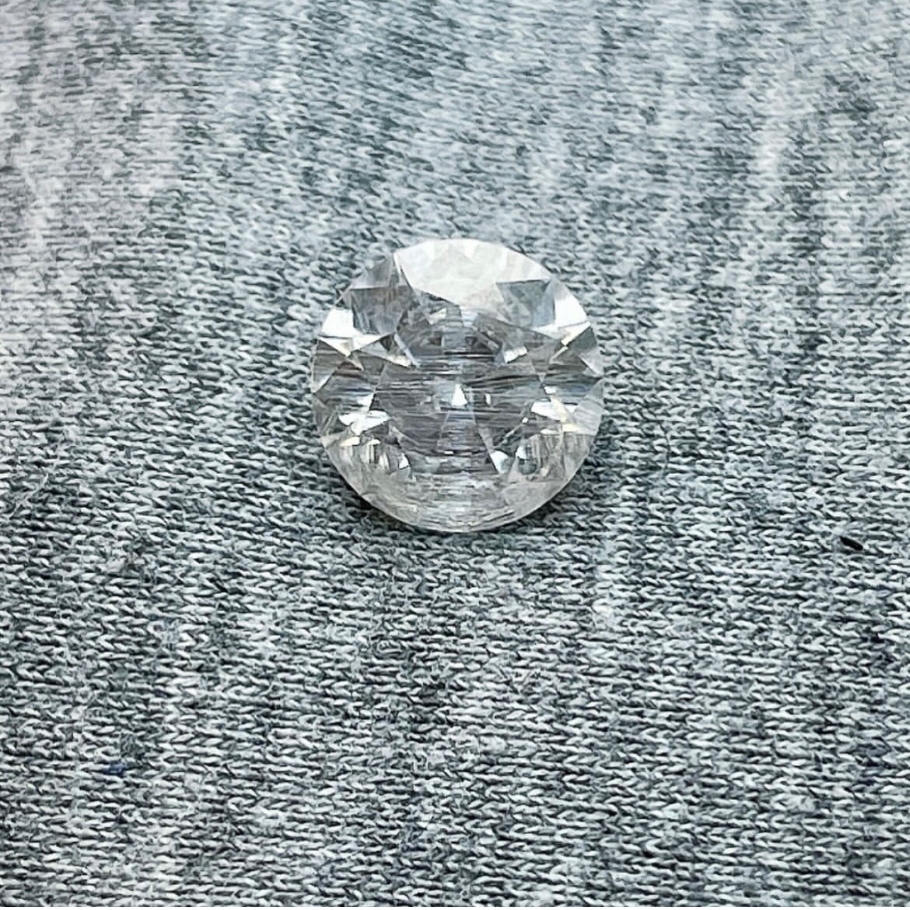 جواهر موزانایت روسی اصل سفید