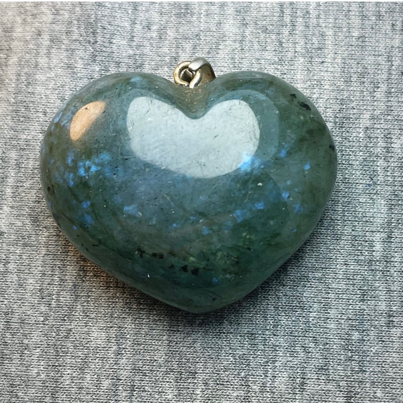 اویز قلبی لابرادوریت ماداگاسکار باکیفیت