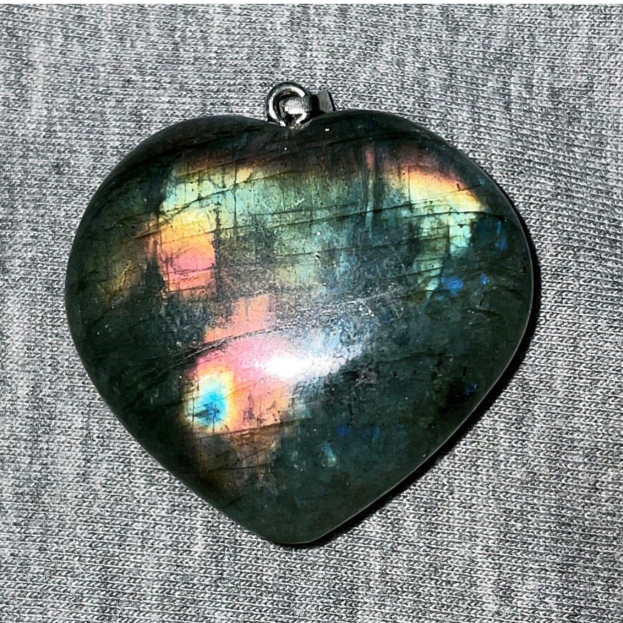 اویز قلبی لابرادوریت ماداگاسکار باکیفیت