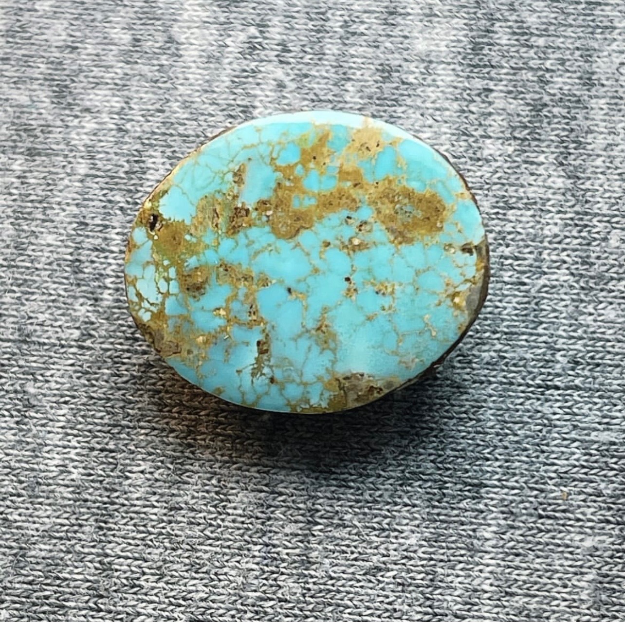 فیروزه نیشابوری باکیفیت رگه طلایی