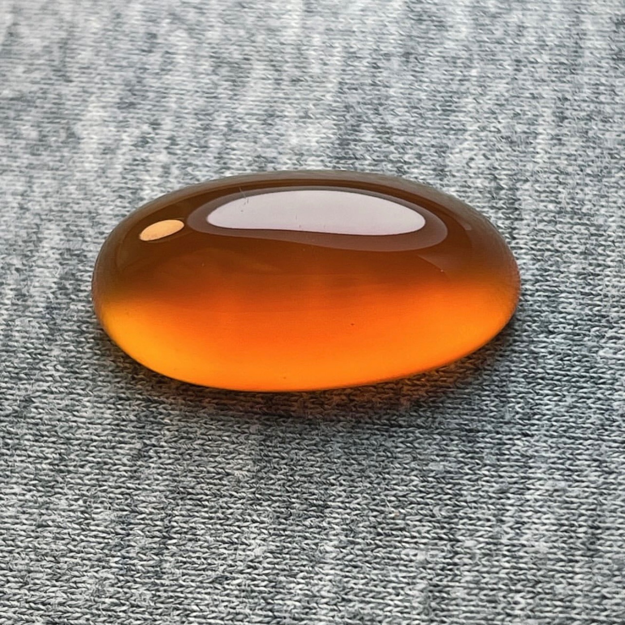 عقیق پرتقالی طبیعی کلوخه بینظیر لامپی