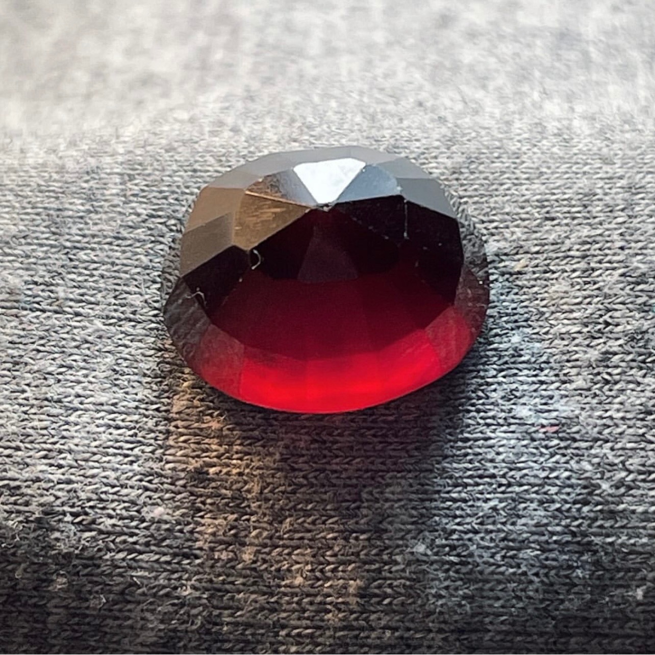 گارنت طبیعی دانه اناری