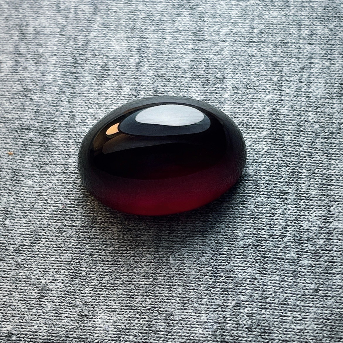 عقیق مشکی سرخ