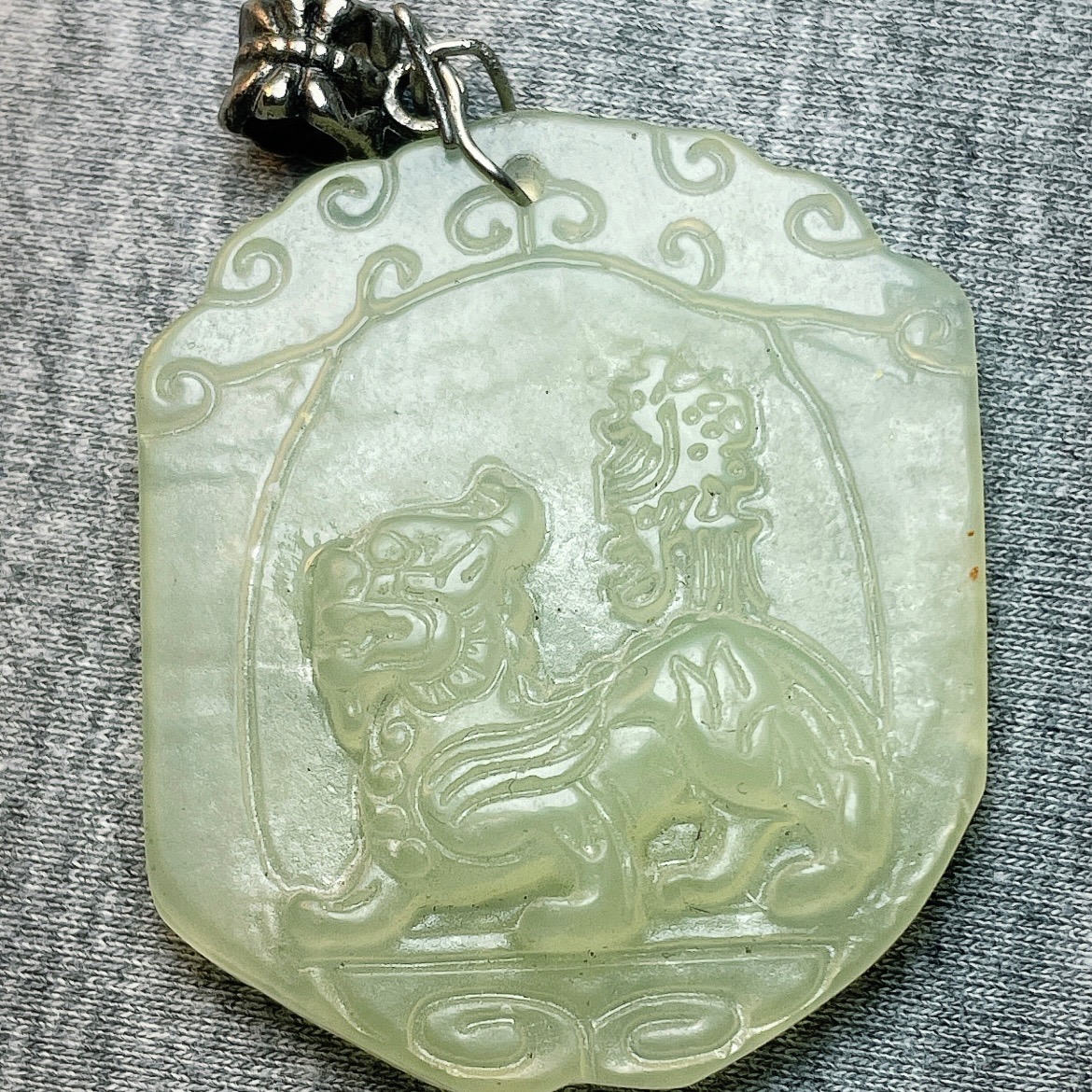 آویز یی اصل