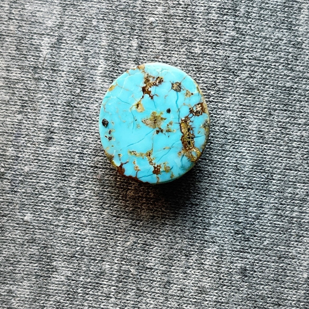 فیروزه نیشابوری خوش رنگ