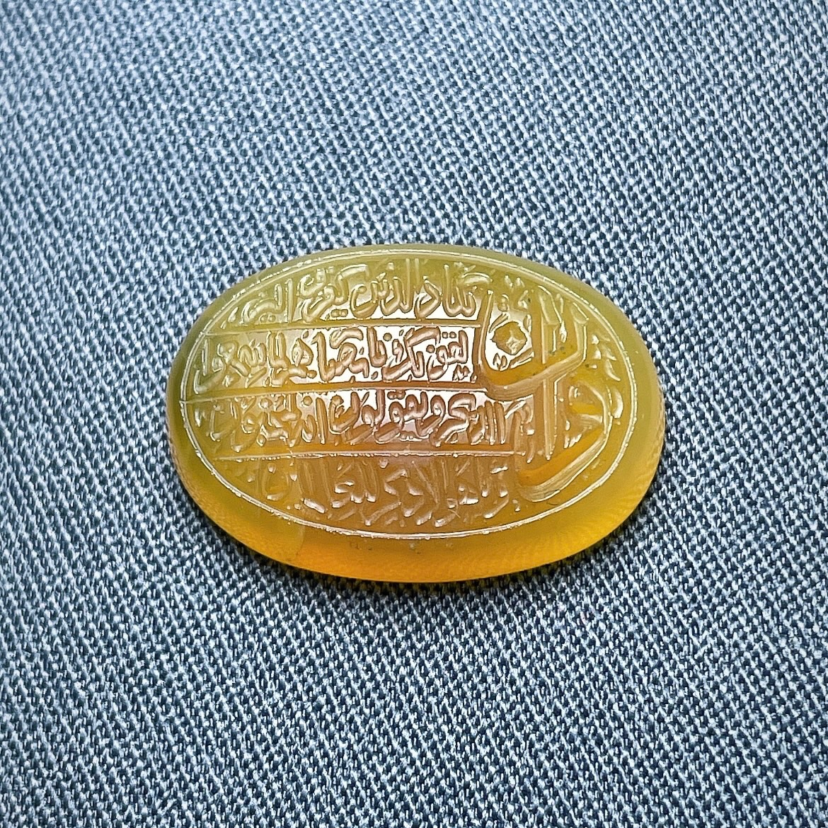 عقیق یمنی خط زیبا اثر استاد امیر ساعی
