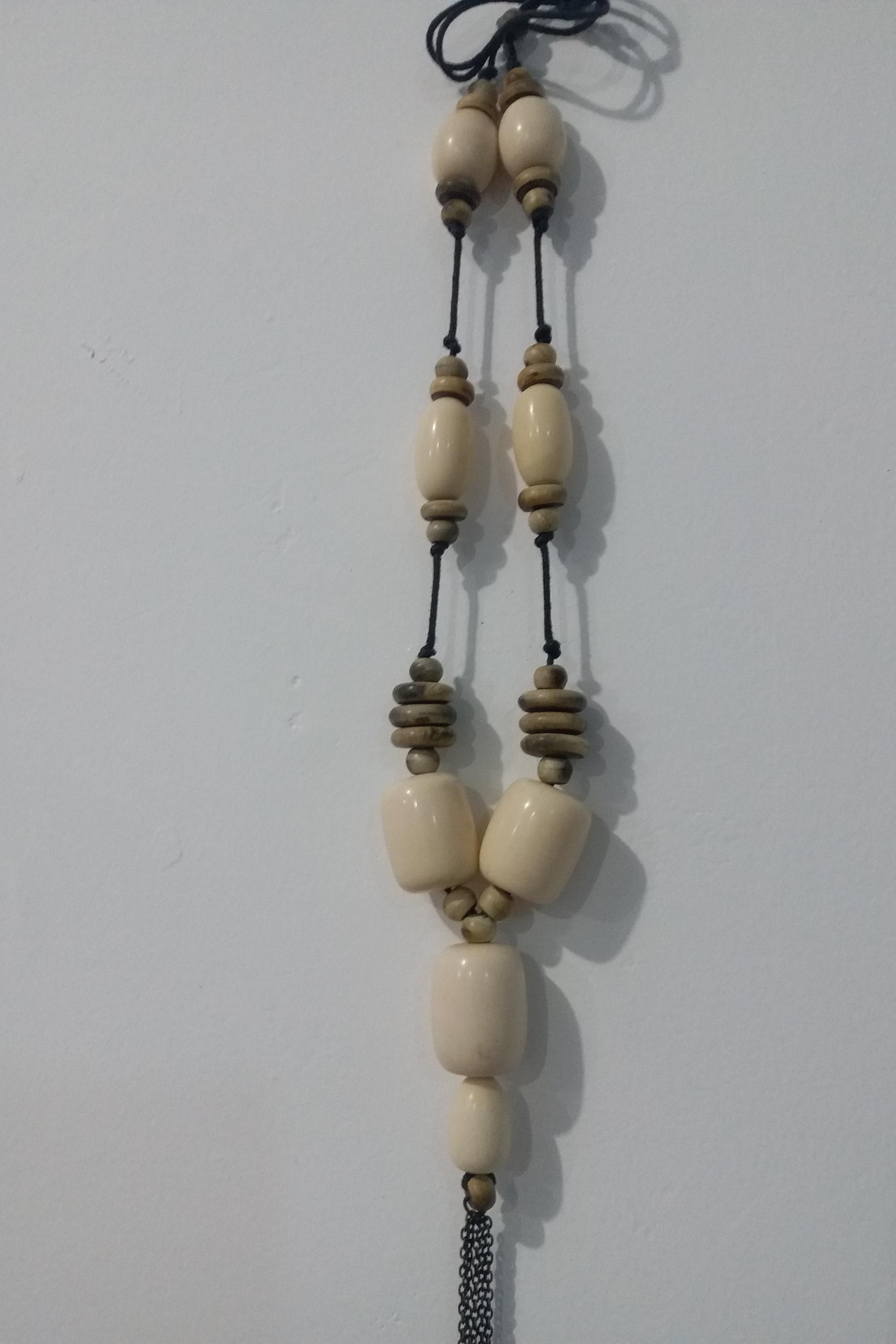 گردنبند زیبای دستساز