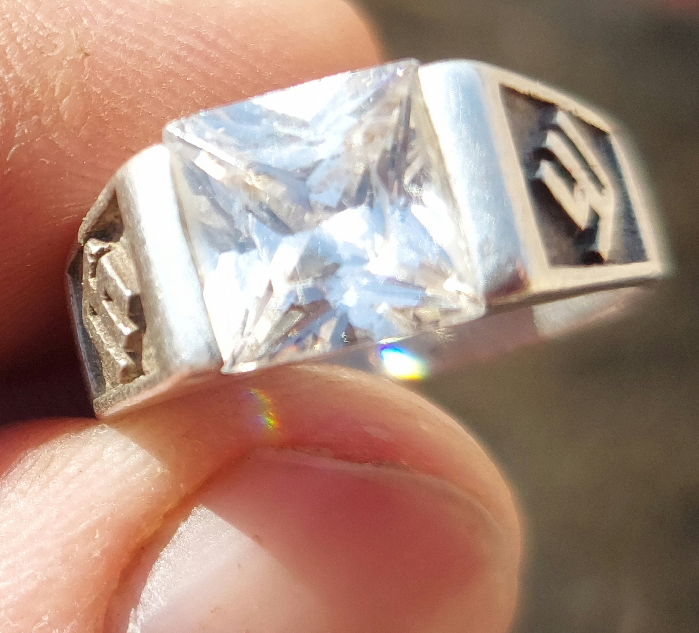 انگشتر نقره 925 با حک برجسته علی دوطرف رکاب