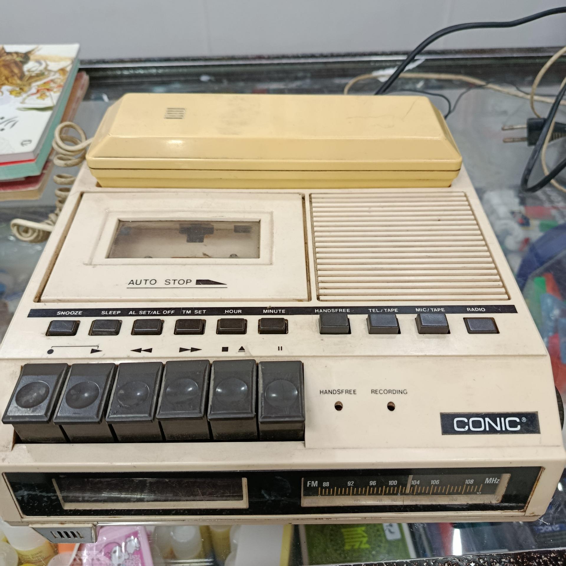 تلفن رادیو ضبط قدیمی کونیک