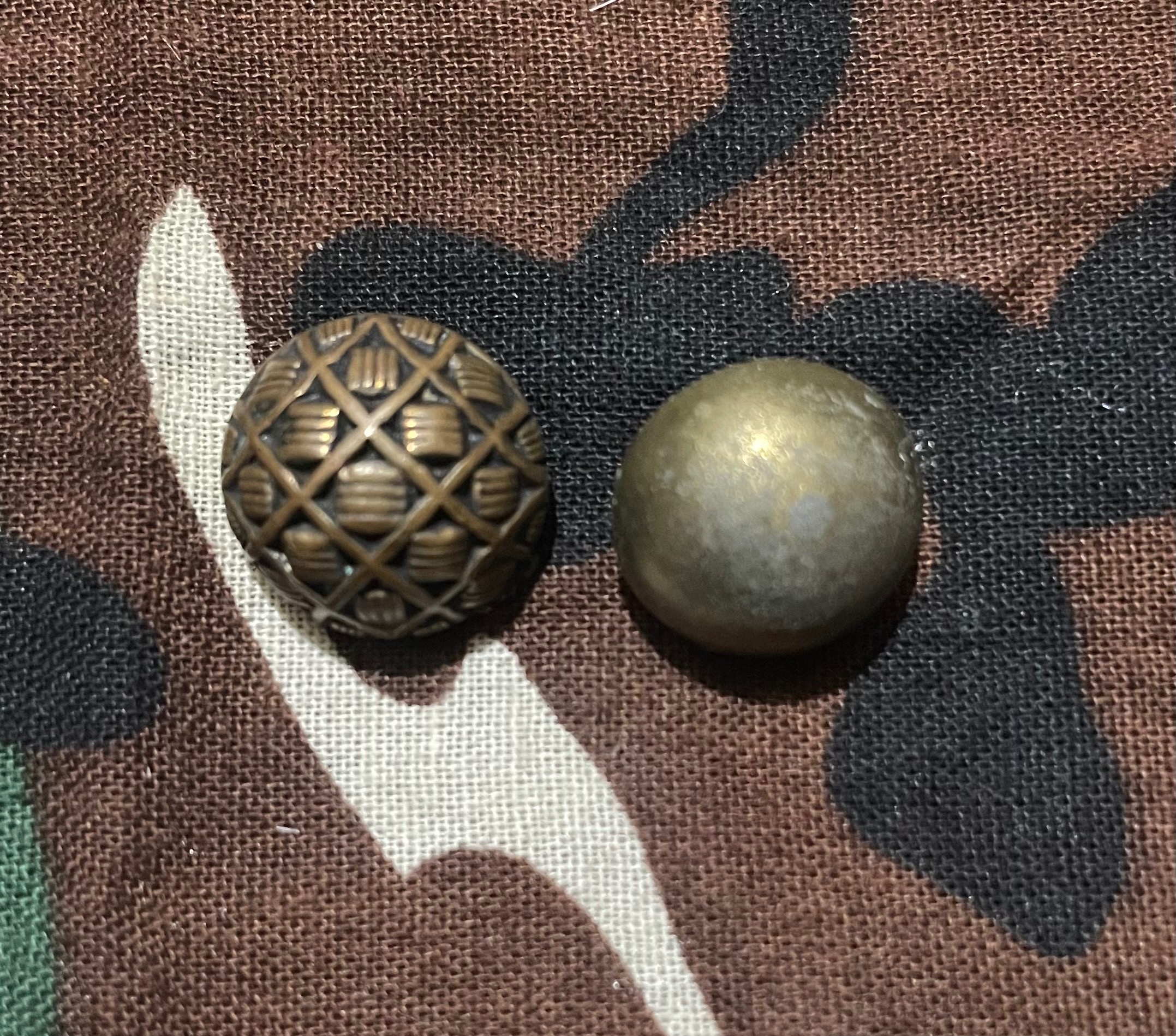 دکمه فلزی دو عدد