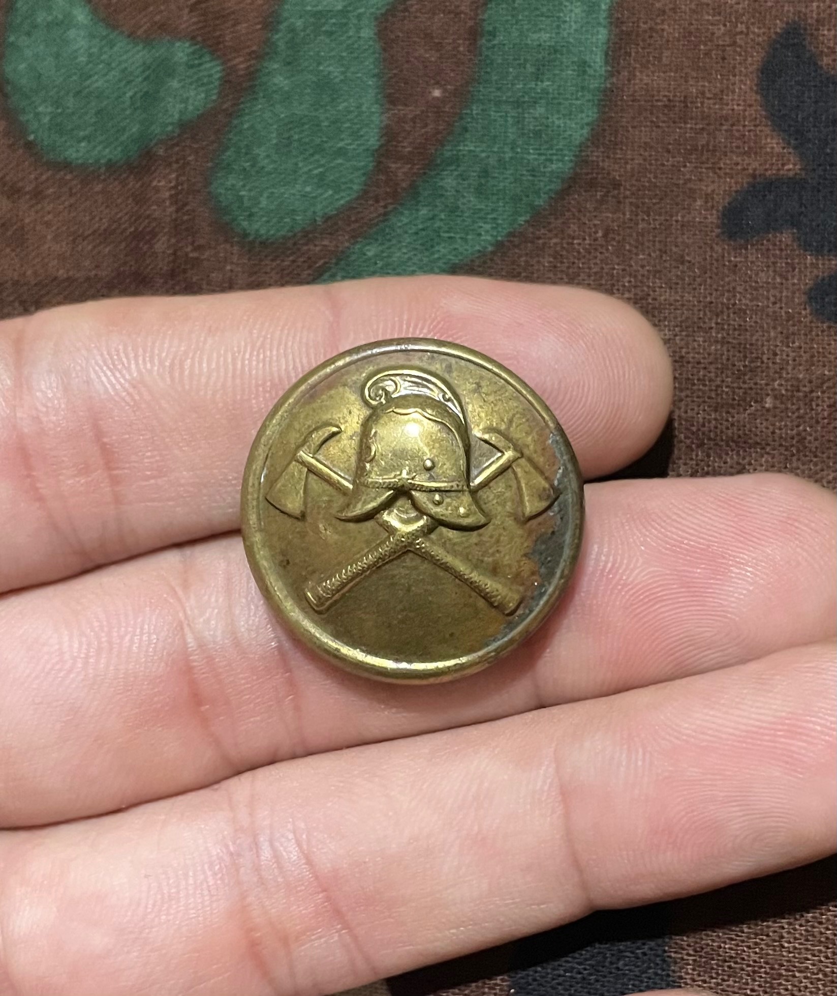 دکمه فلزی خارجی قدیمی آتش نشانی