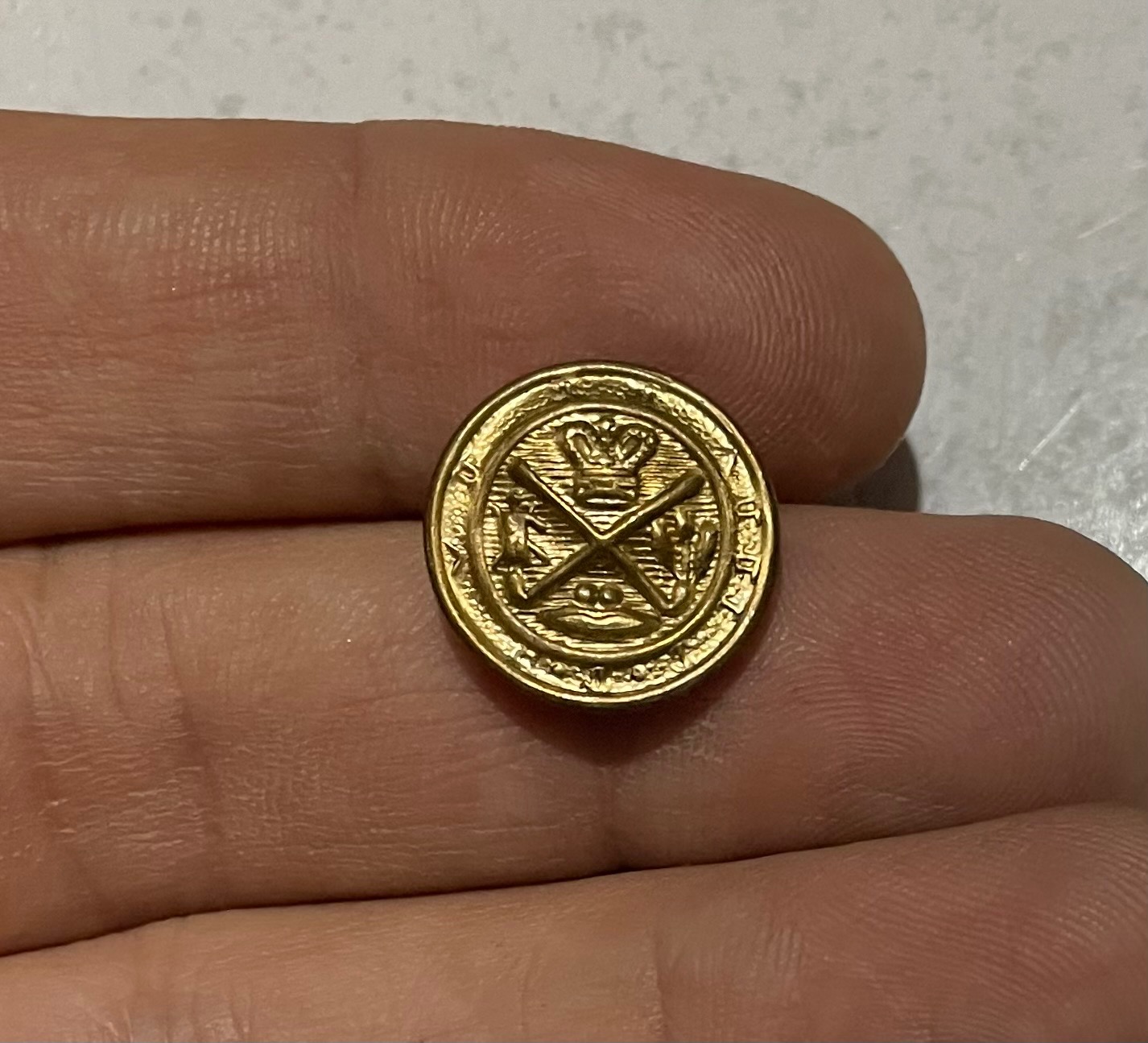 دکمه فلزی خارجی کوچک کلکسیونی