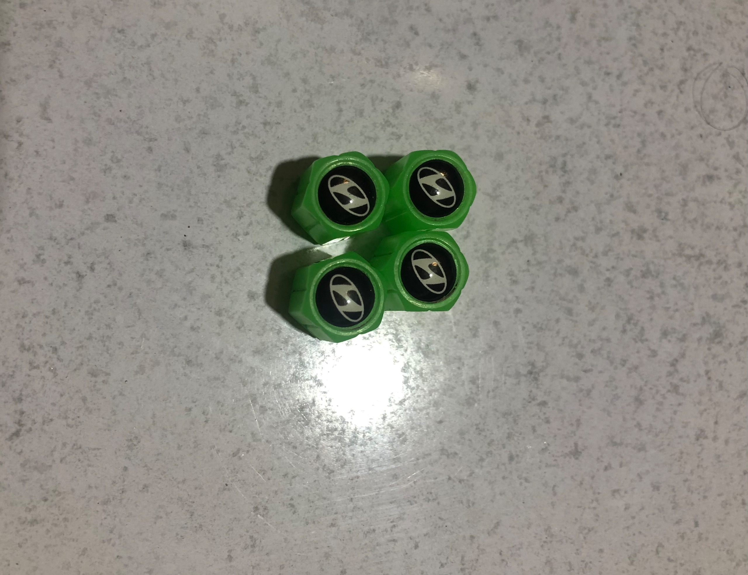 سروالف لاستیک ماشین شب رنگ