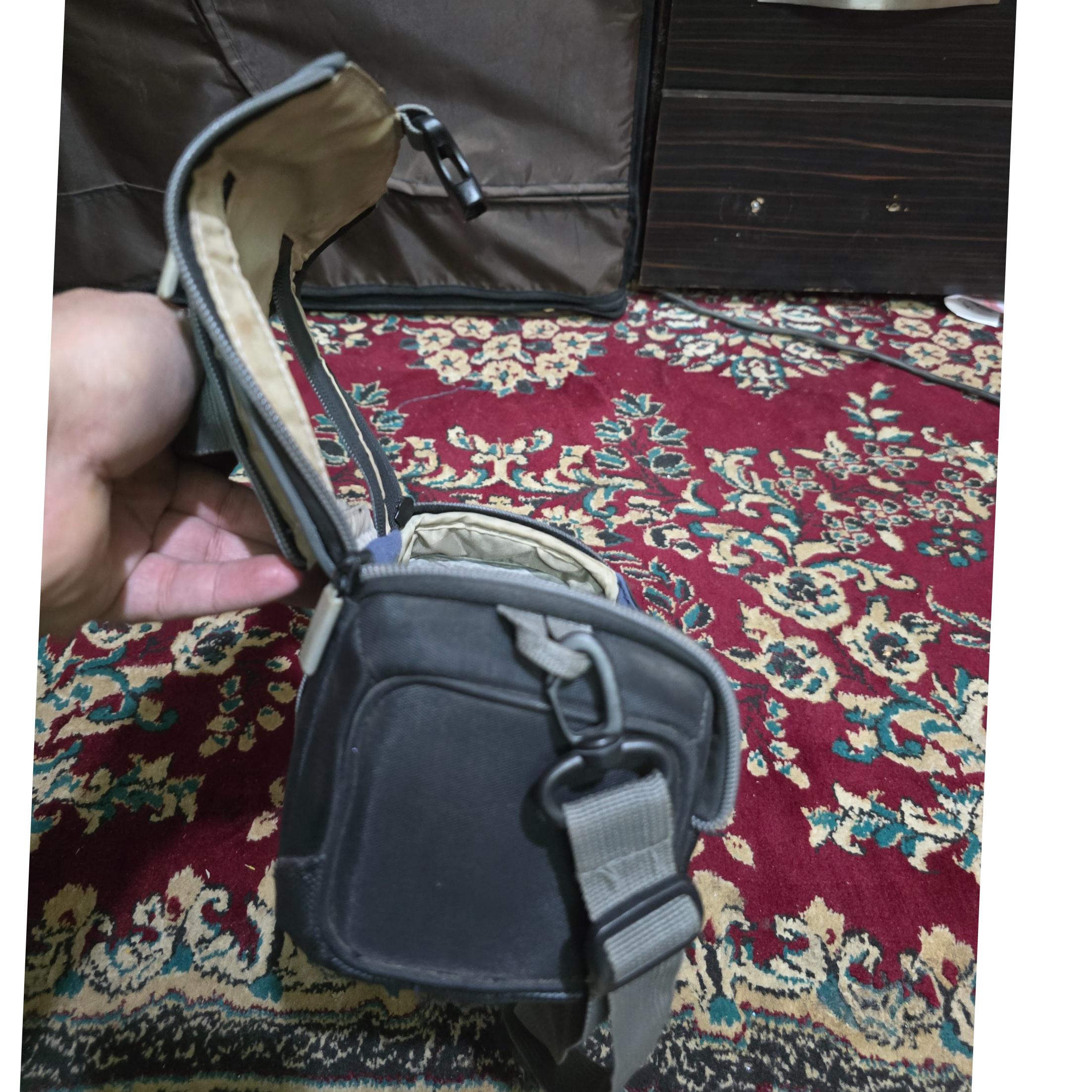 کیف دوربین هندی کم ترو تمیز