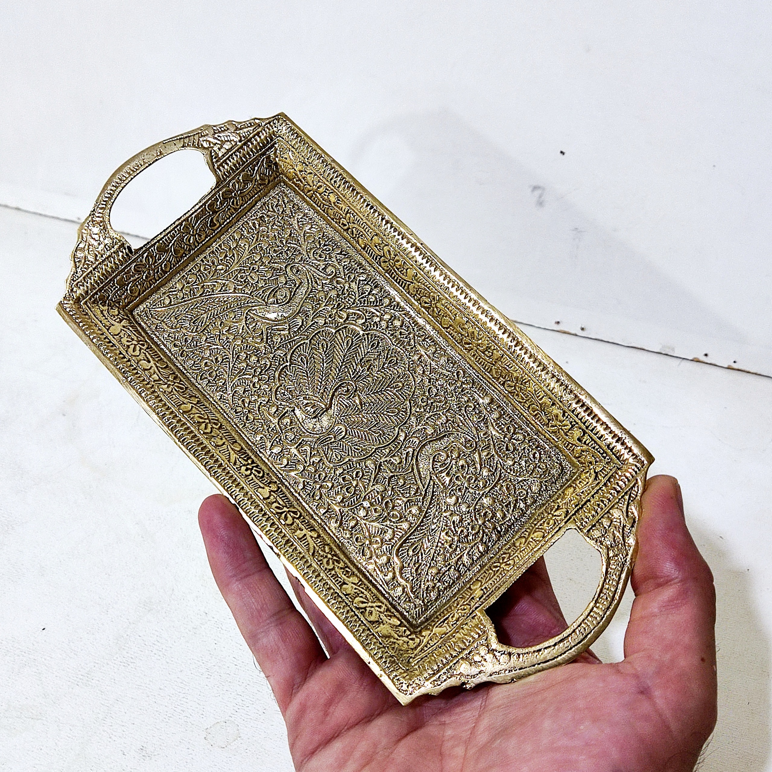 سینی برنجی باقلوا خوری ریخته ای هندی طرح طاووس