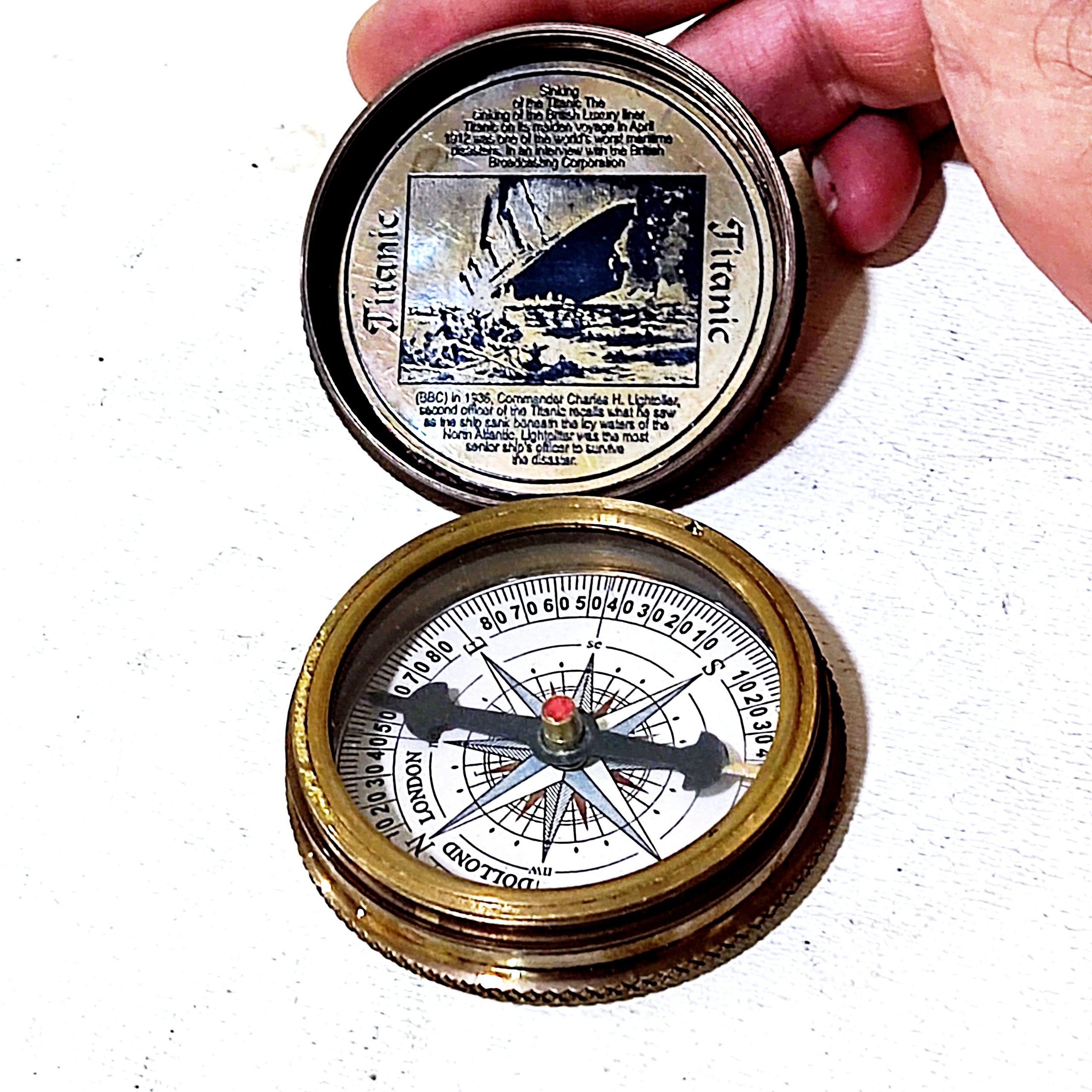 قطبنما برنجی آنتیک مارک و تاریخ دار کلکسبونی