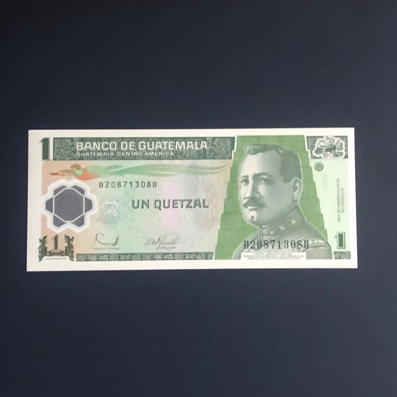 اسکناس تک بانکی 1 کوتزال گواتمالا شماره متفاوت