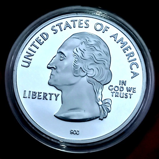 سکه یادبود امریکا در جنگ با کپسول مخصوص