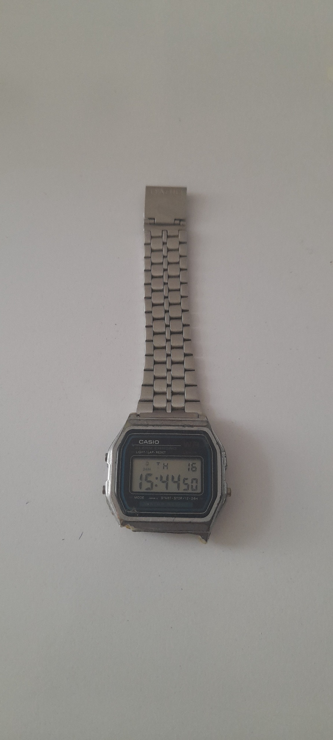 ساعت مچی Casio شاسی شکستگی داره
