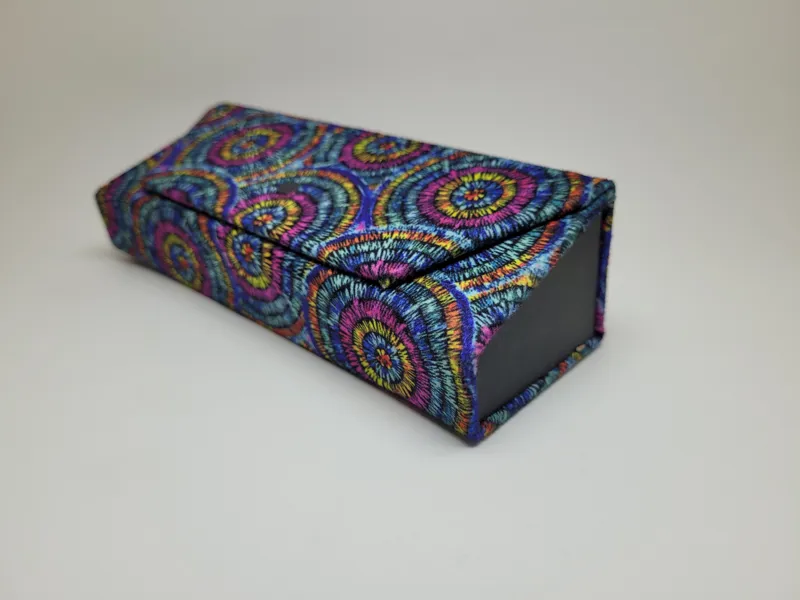 جلد عینک آفتابی