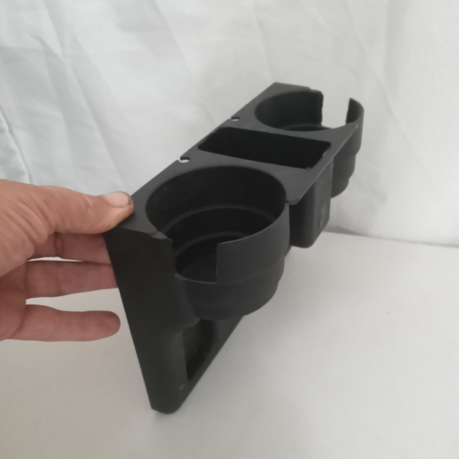 جا لیوان خودرو