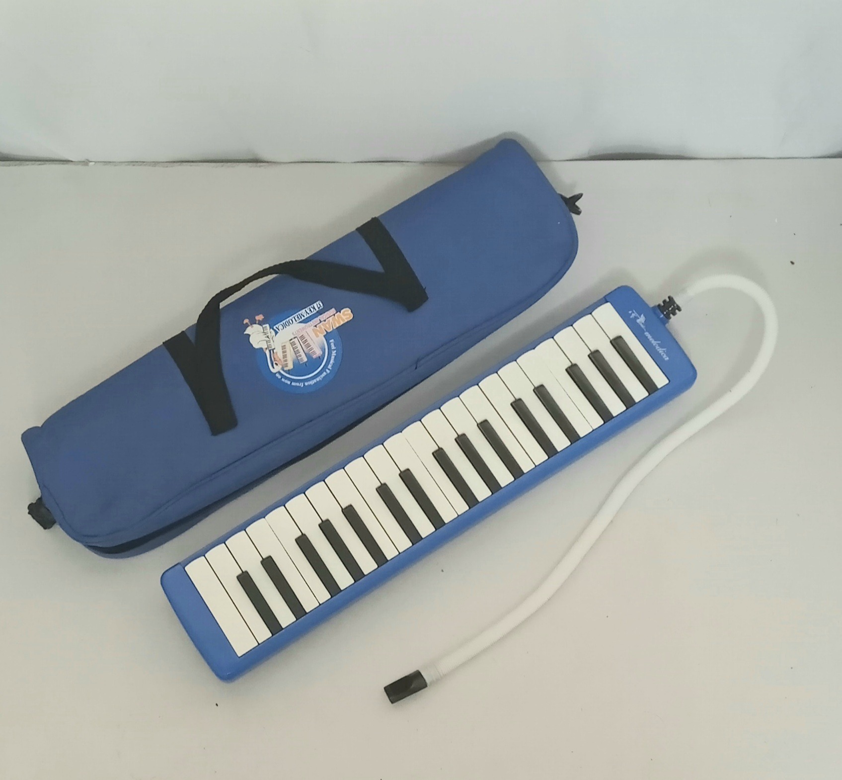 ملودیکا سوان 37کلید ابی