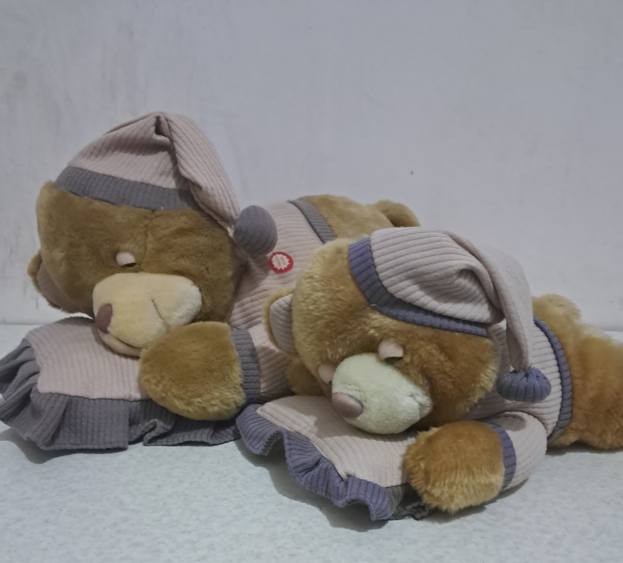 عروسک پشت شیشه خرسی