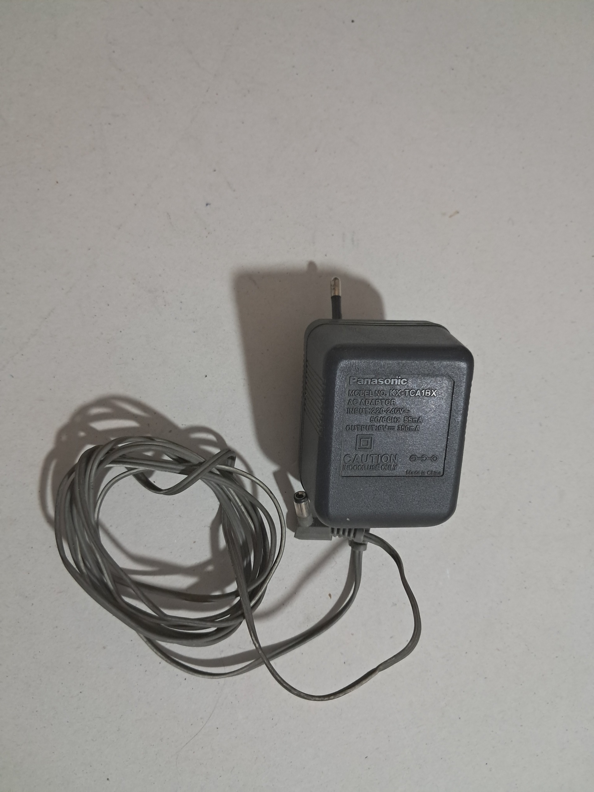 اداپتور 9ولت مصدوم