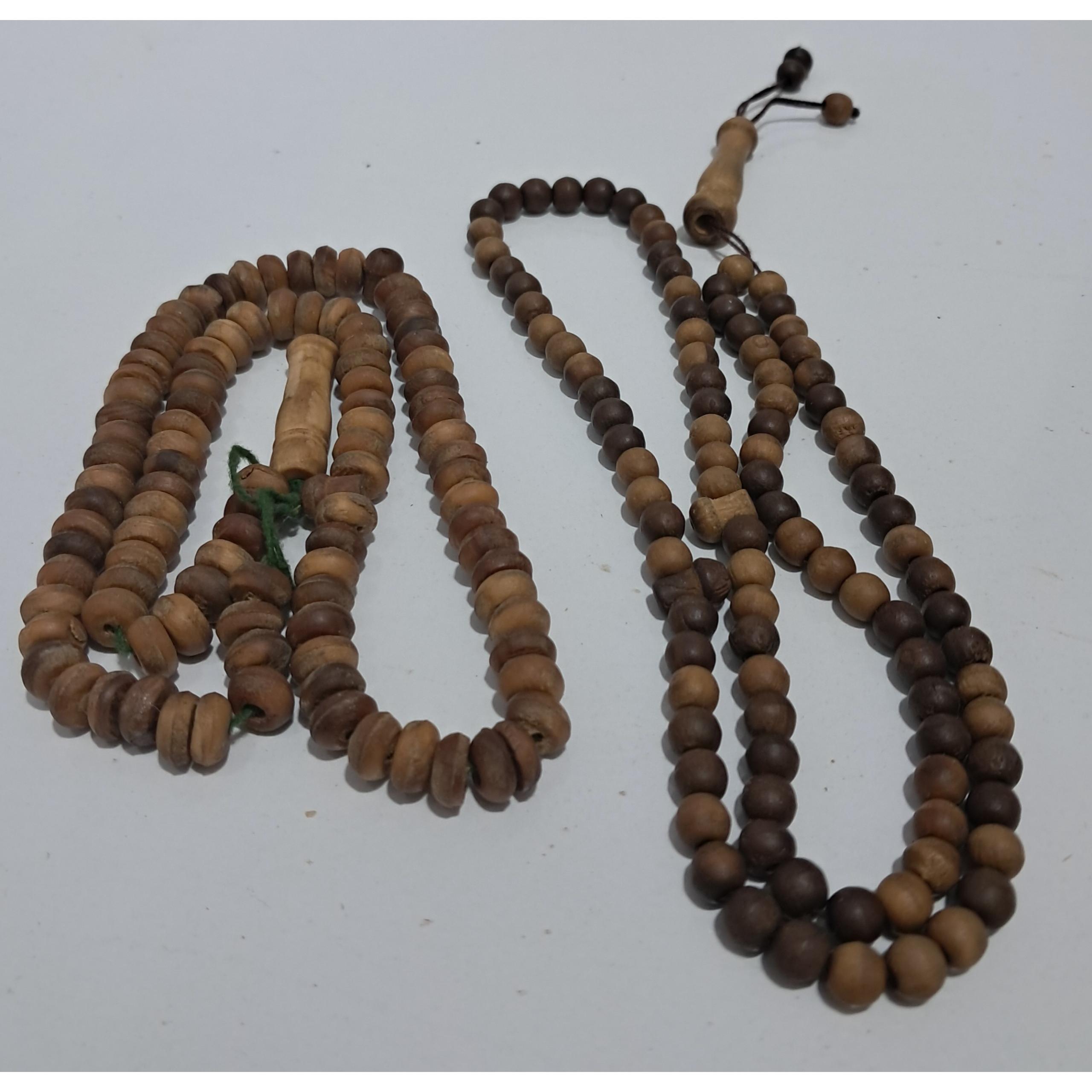 دو تسبیح چوبی زیبا