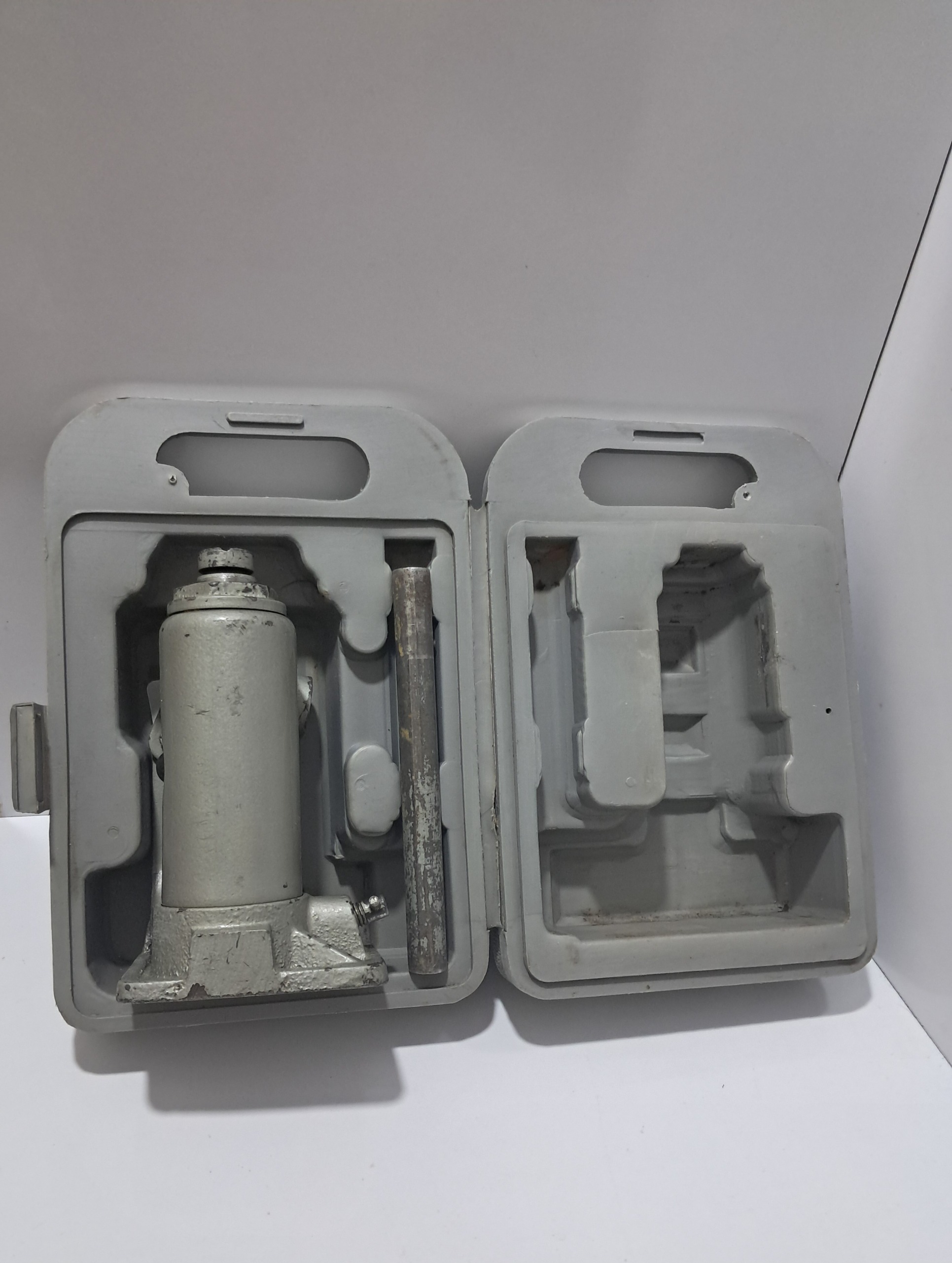 جک هیدرولیک خودرو سواری