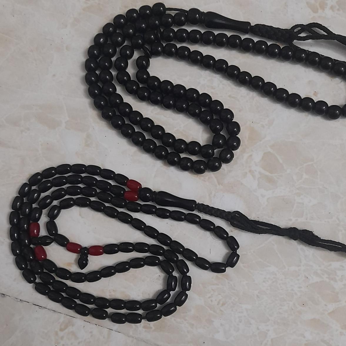 2عدد تسبیح مشکی کلیکسیونی قدیمی باهم