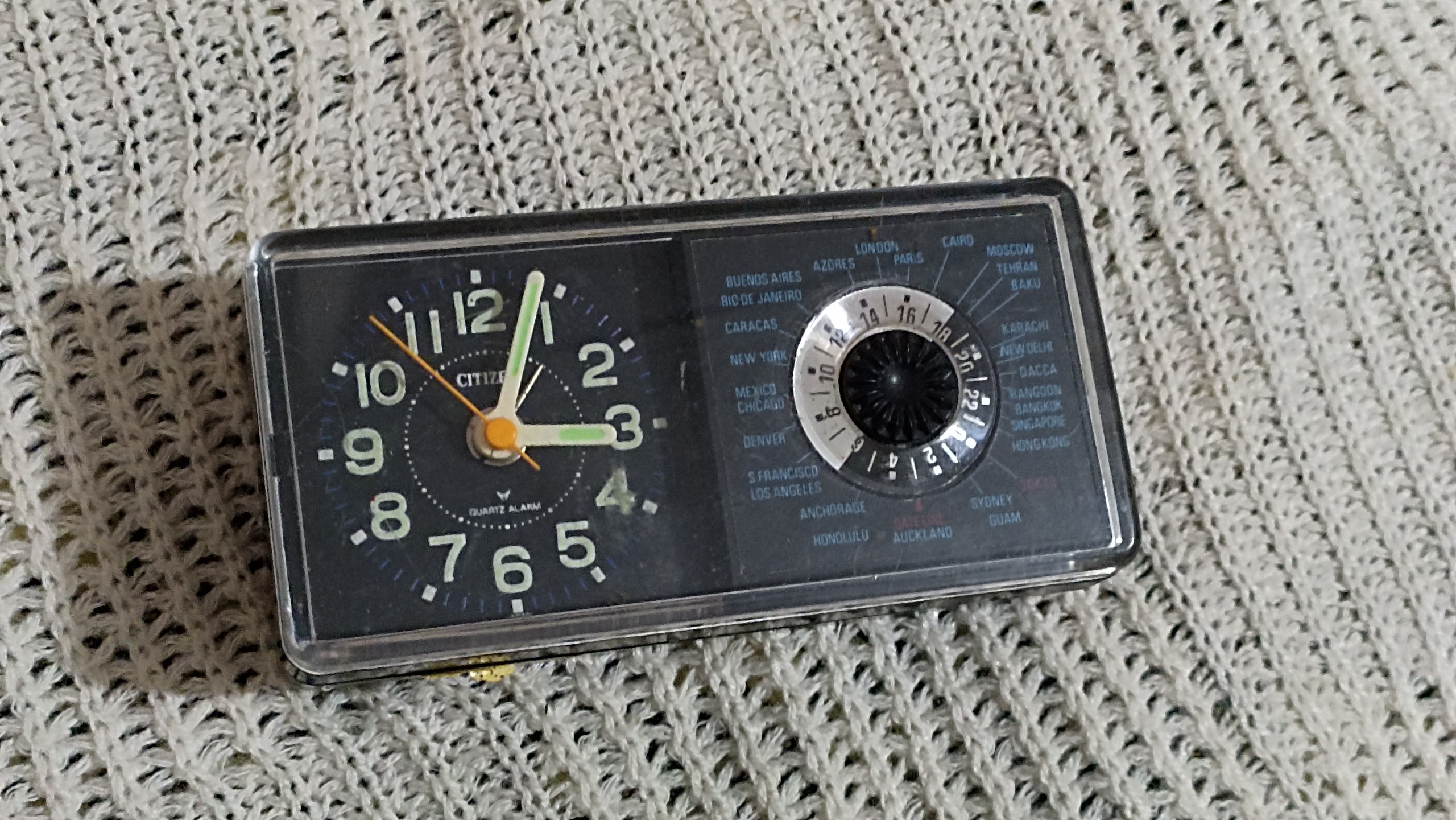 ساعت قدیمی رومیزی