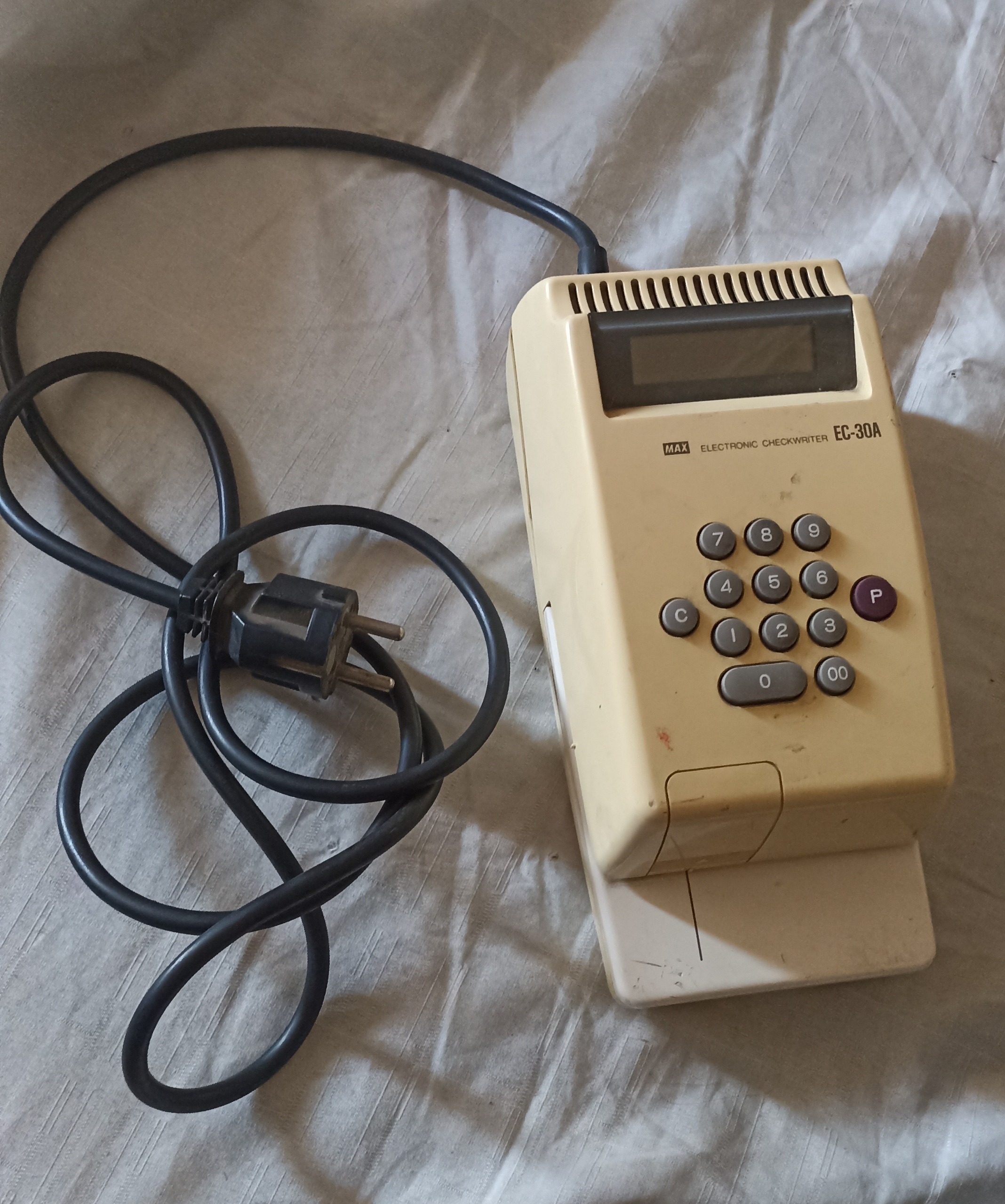 دستگاه پرفراژ چک MAX EC-30A