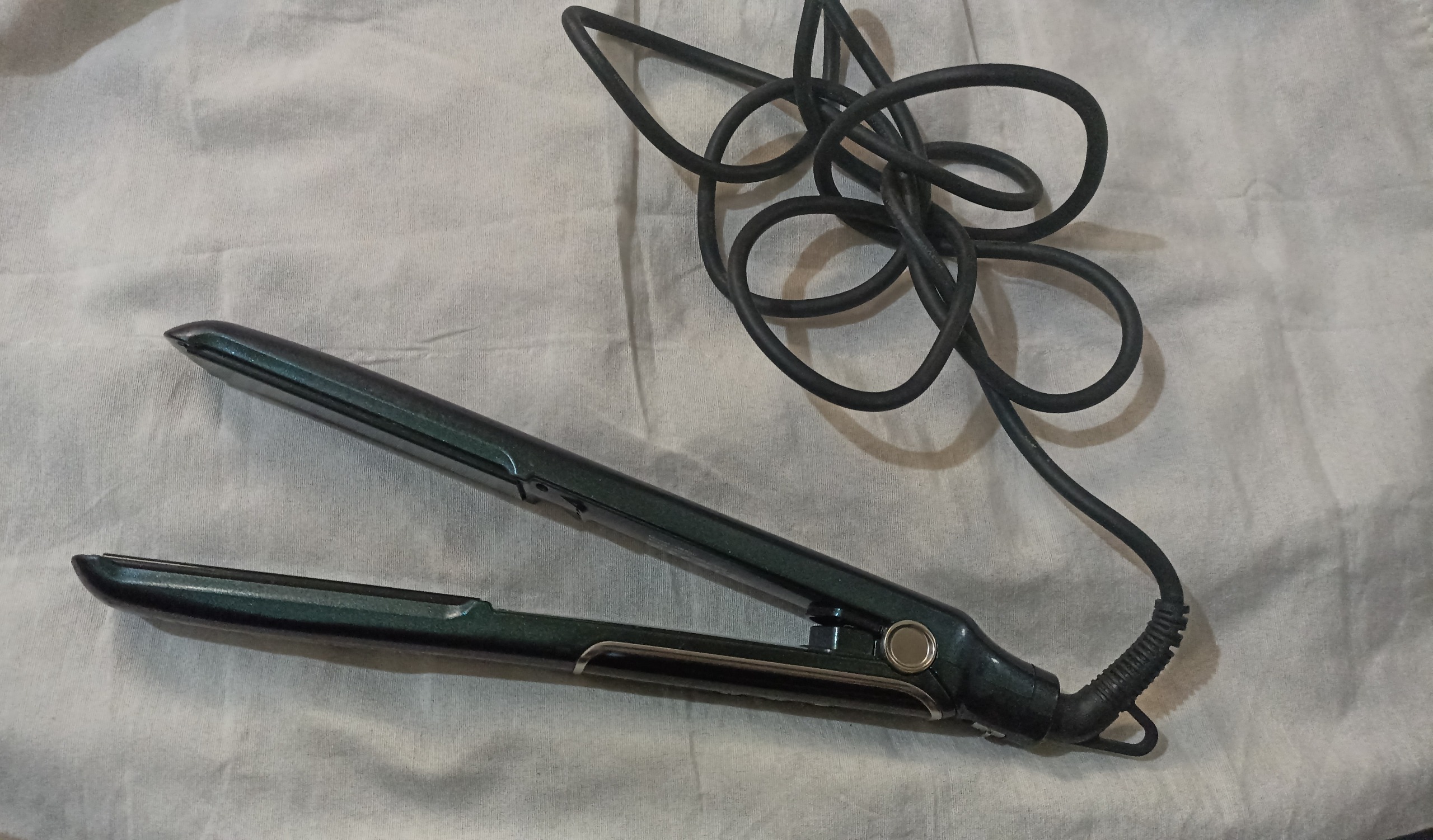 اتوی مو دیچیتالی سالم روزیا