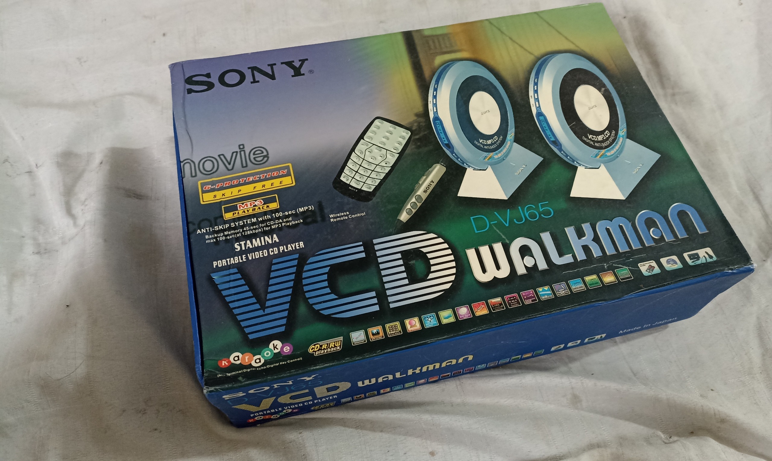 سی دی من سونی با تمام لوازم با کارتن
